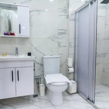 Cozy 1br & Sofabed With Two Inviting Balconies 뷰유크체크메스