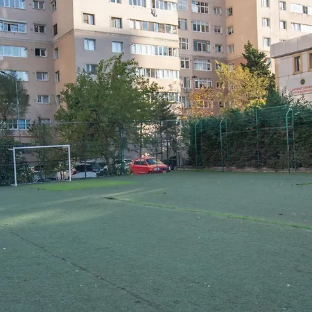 Cozy 1br & Sofabed With Two Inviting Balconies 아파트