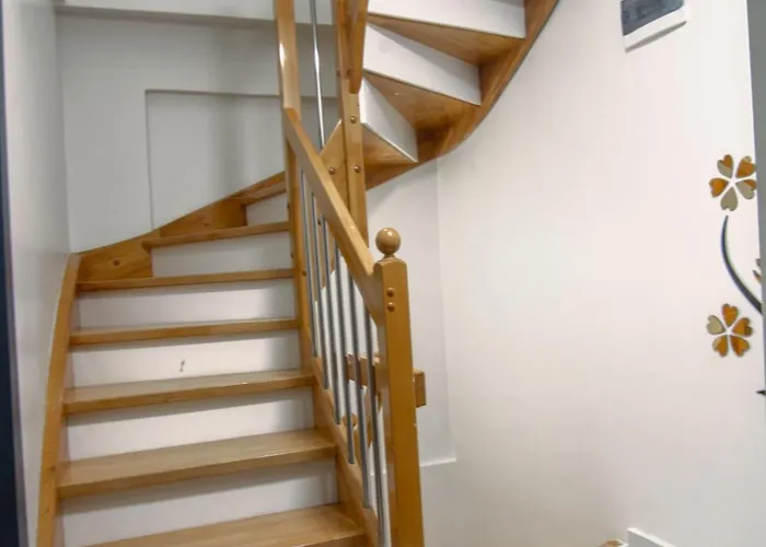 Cozy 1br & Sofabed With Two Inviting Balconies Apartment