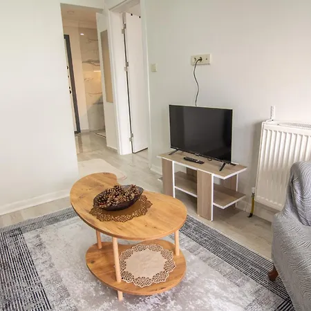 Cozy 1br & Sofabed With Two Inviting Balconies * Istambul